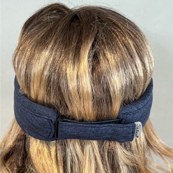 Titleist Women’s Navy Blue Performance Golf Sun Visor - Picture 5 of 12